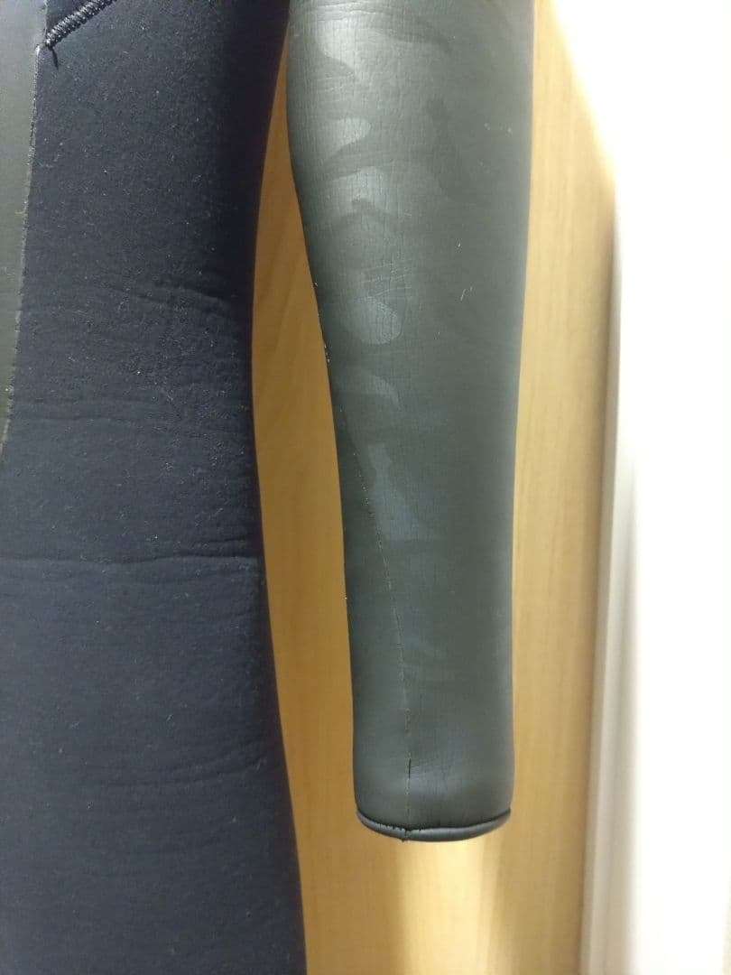 Bewet　５mm×３mmセミドライウェットスーツ　サーフブーツ、グローブ付き