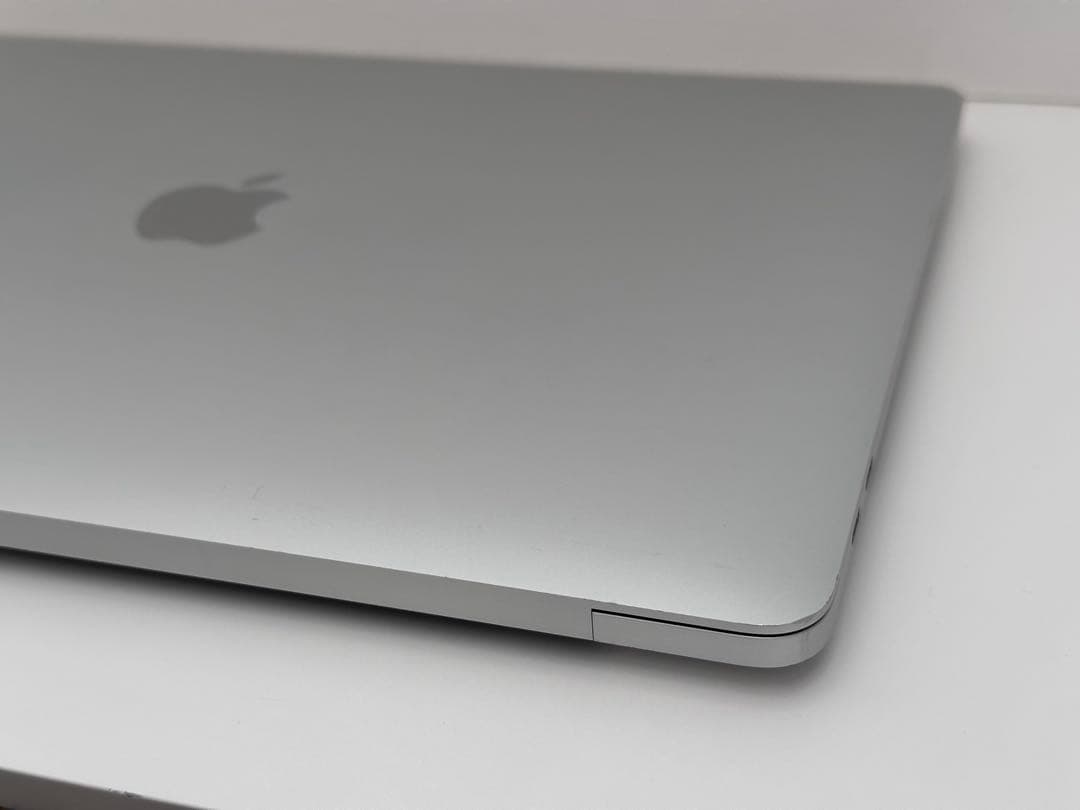 動作品！MacBook Pro2020 Core i7•16GB •512GB