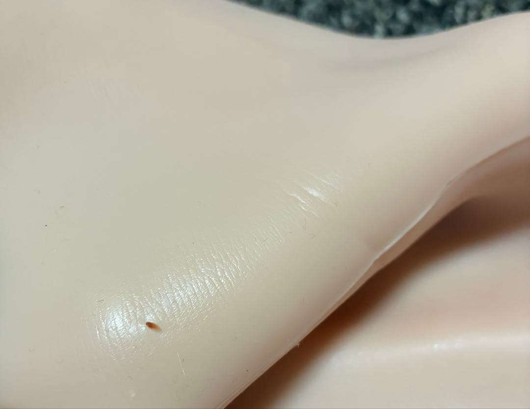 HUWAHUWA製　シリコンバスト　未使用　難あり