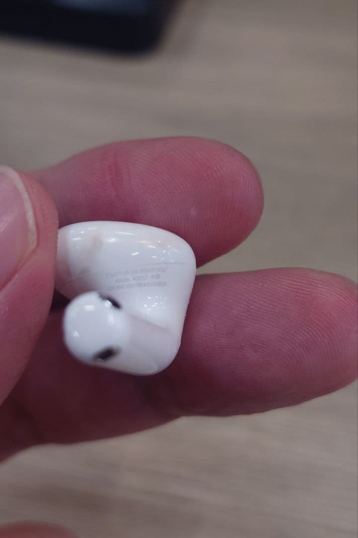 Apple AirPods第4世代ANC A3057 充電ケースなし 右左耳のみ