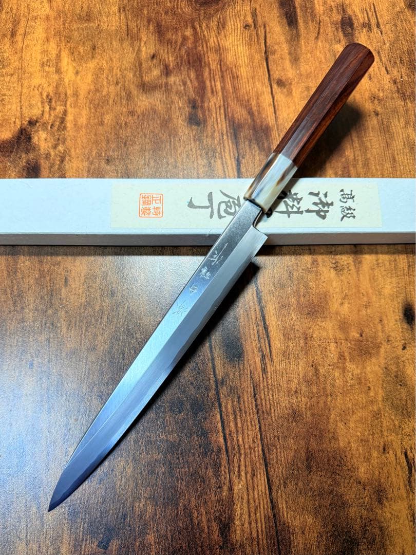 【堺打刃物】左用　フグ引　包丁　白鋼　8寸　紫檀水牛八角柄 包丁