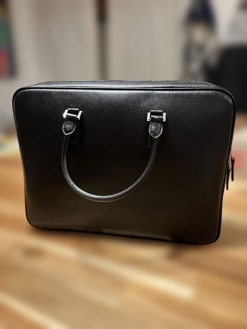 aucentic イタリア製　ブリーフケース　値下げ