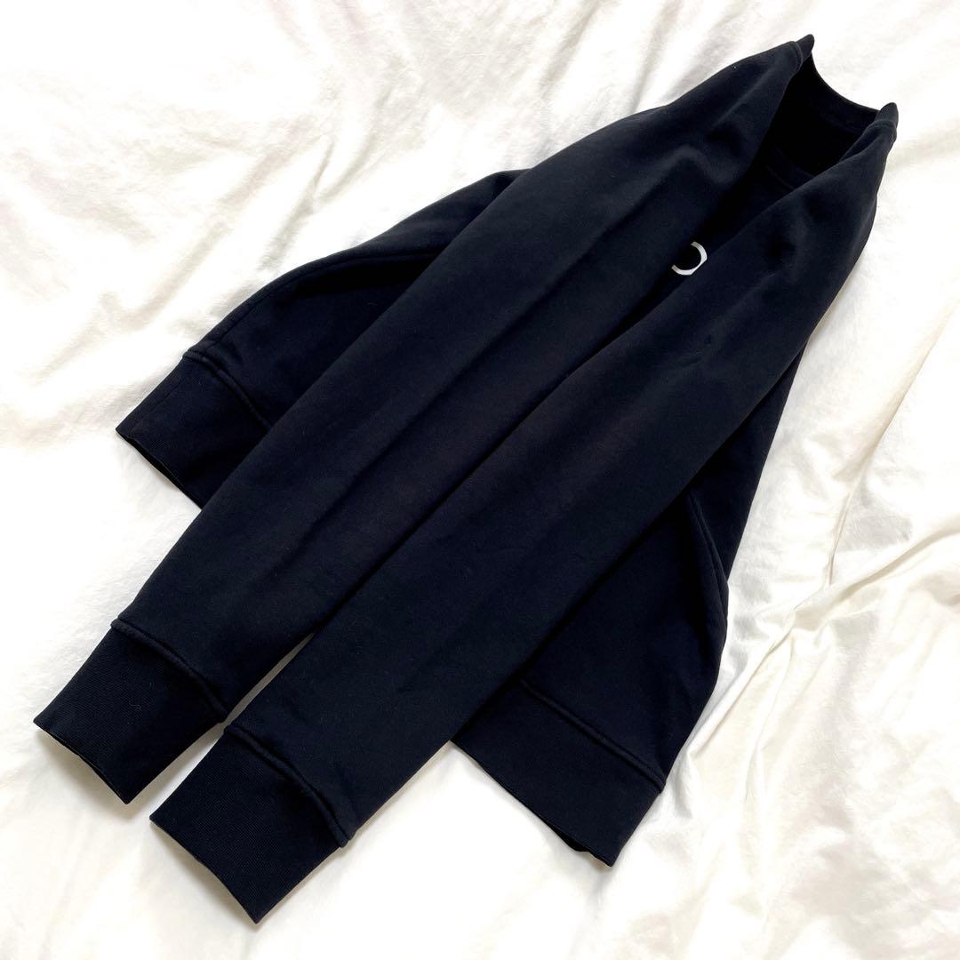 ■美品■ヌメロヴェントゥーノ N゜21　イタリア製　クルーネックスウェット　黒