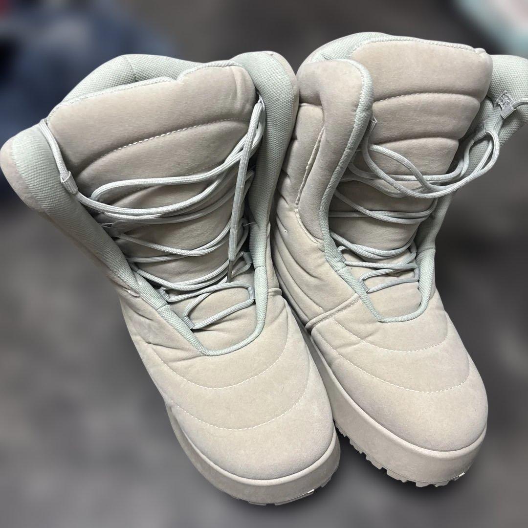 スノーブーツ ライトグレー スエード