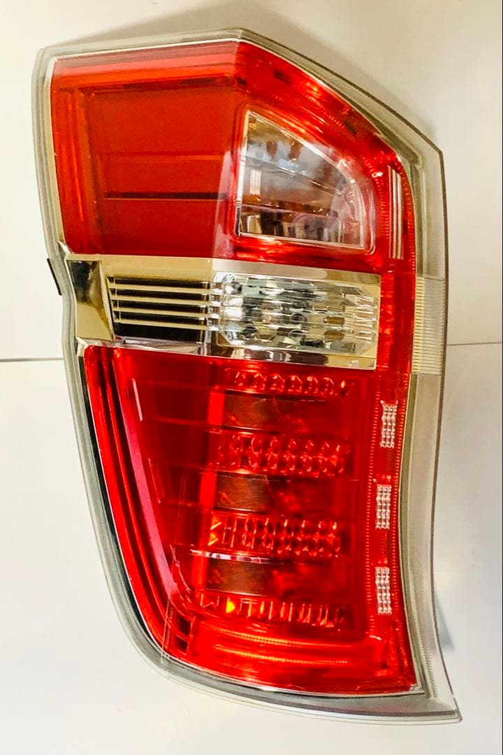 ステップワゴンRK 後期テールランプ　RK1