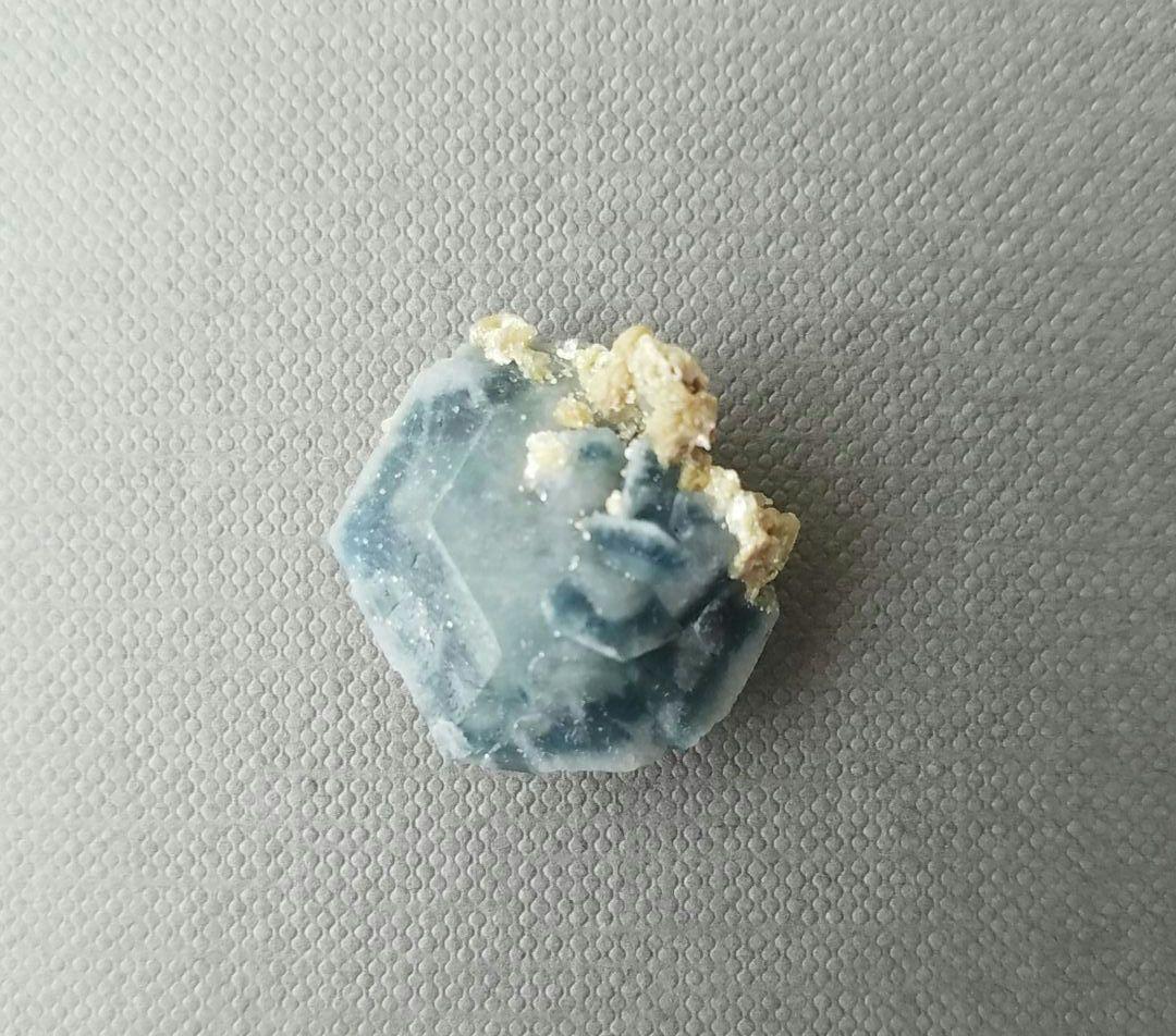 鉱物標本　弗素燐灰石　 Fluorapatite
