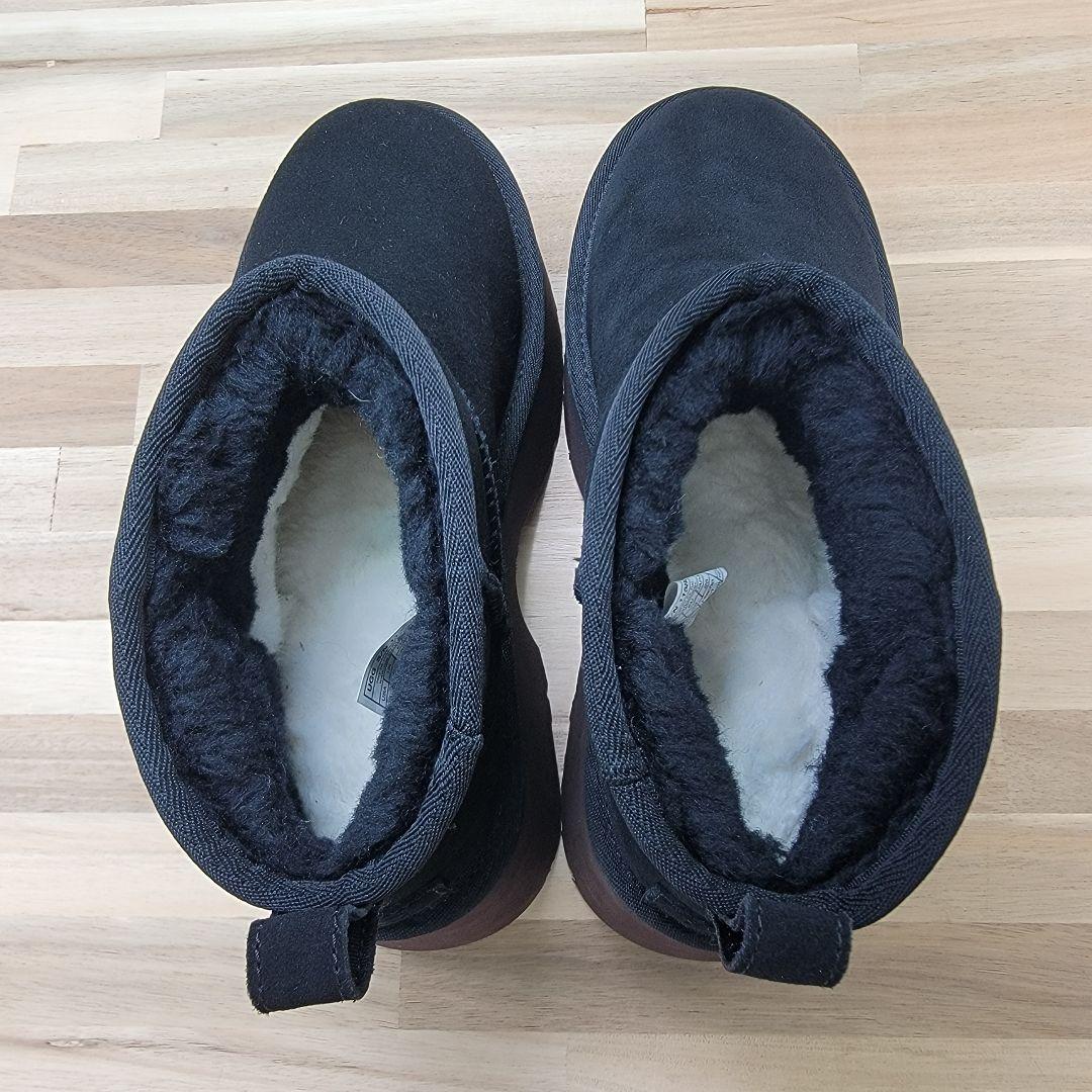 アグ クラシック ウルトラ ミニ ニュー ハイツ ブラック 25cm