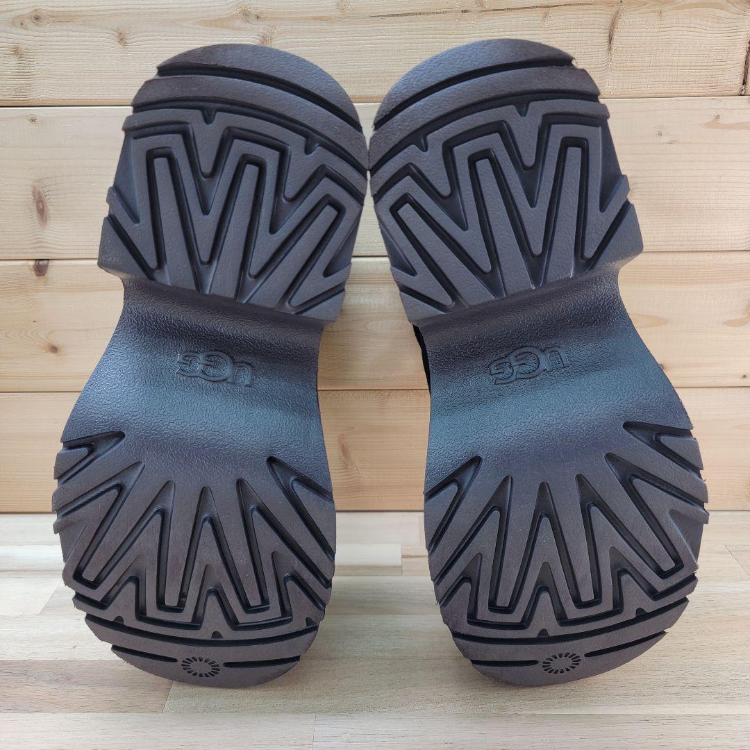 アグ クラシック ウルトラ ミニ ニュー ハイツ ブラック 25cm