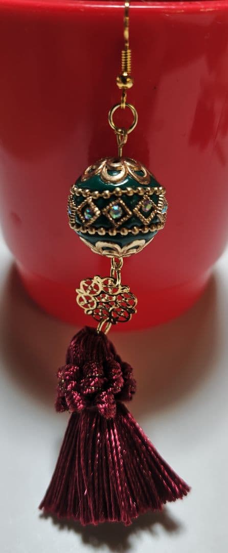 多様なモチーフのチャームセット