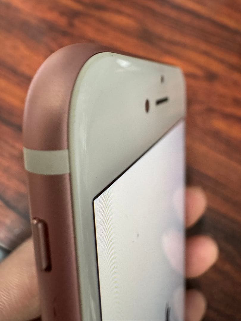 Apple iPhone 7 ローズゴールド A1779