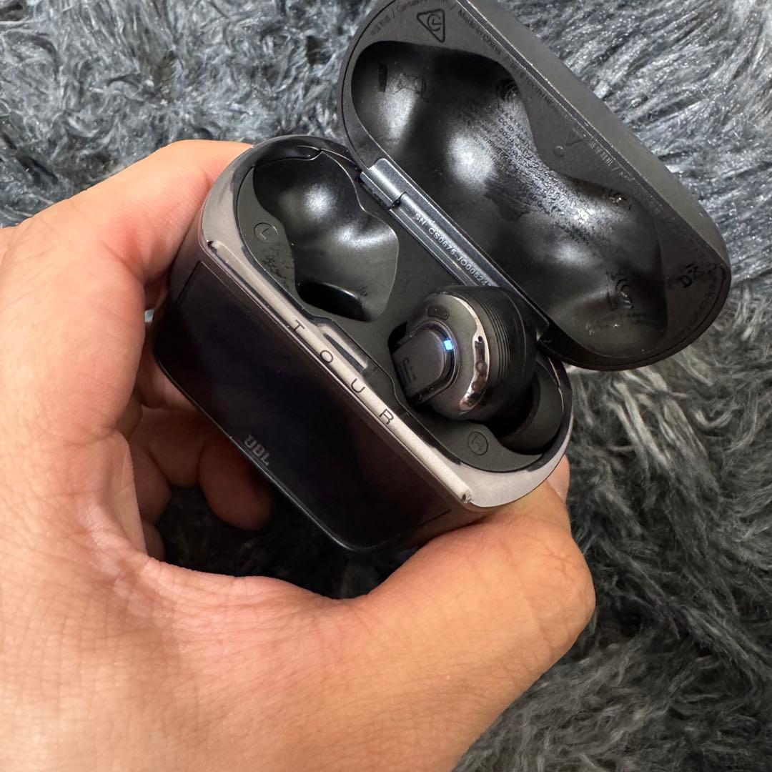 JBL Tour Pro 3 ワイヤレスイヤホン 片耳のみ