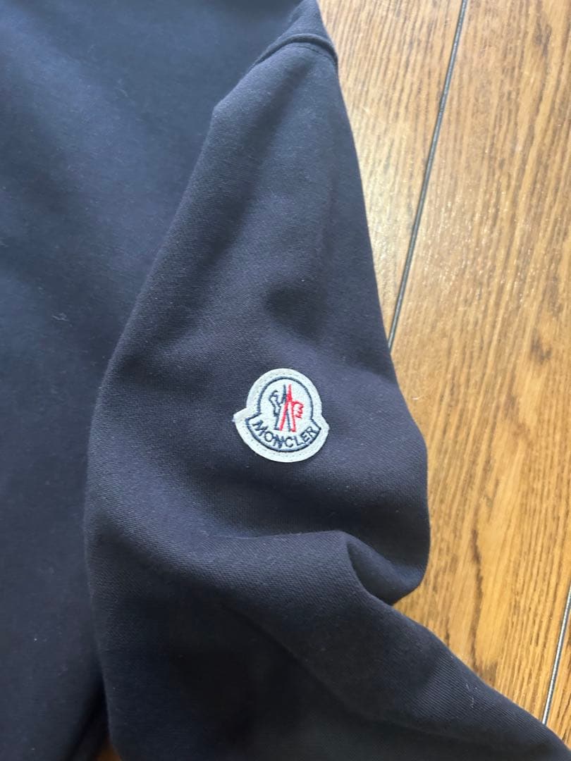 MONCLER ブラック トレーナー