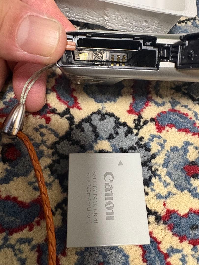 IXY DIGITAL 220 IS (純正レザーケース付)