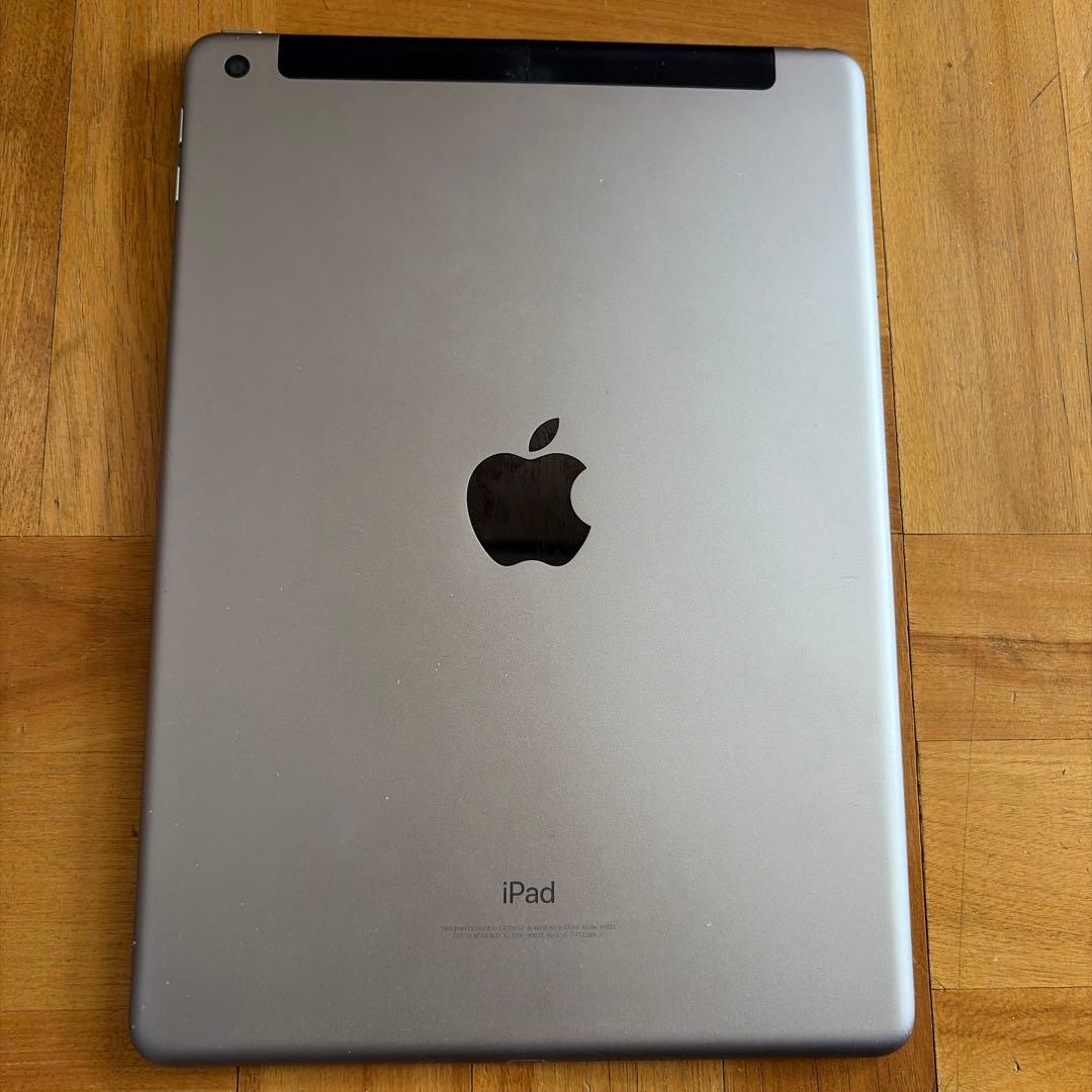 【限定】iPad (第5世代) 128GB スペースグレイ