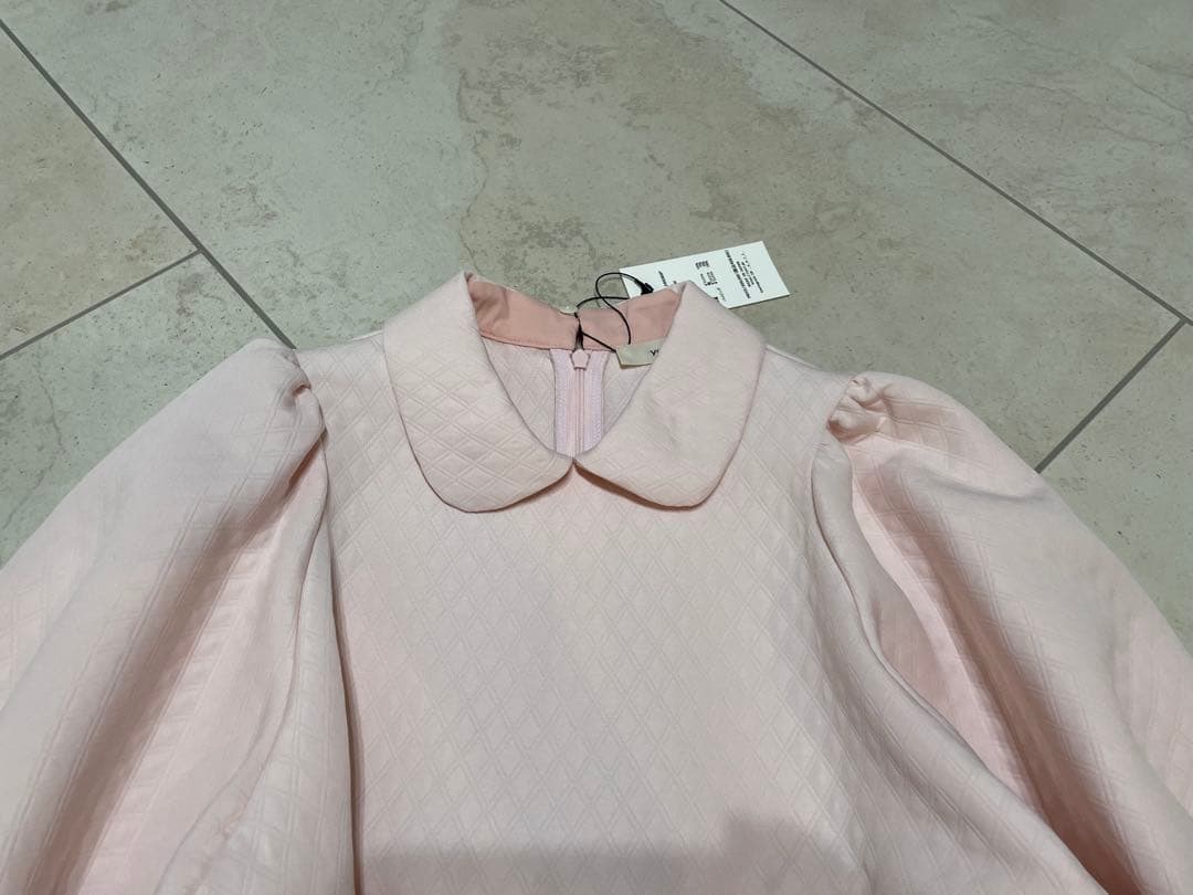 新品タグ付きyoriヨリ 襟付きデザインブラウス