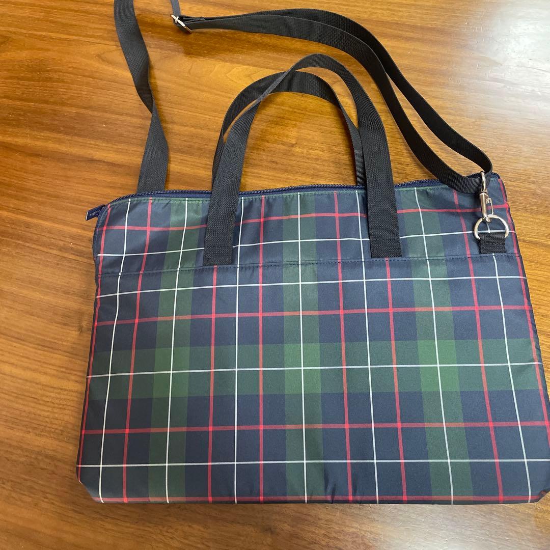 ファミリア　JAL機内販売限定PCケース