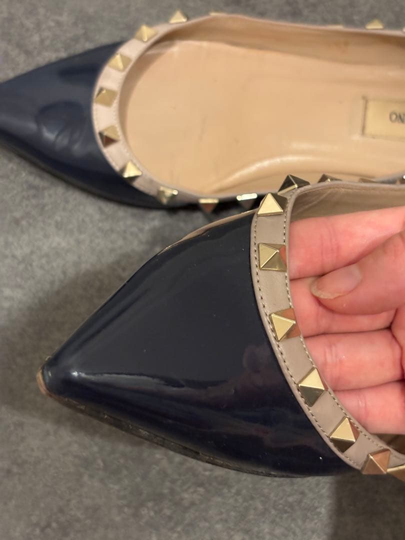 ヴァレンティノ　ガラヴァーニ パンプス　ロックスタッズ