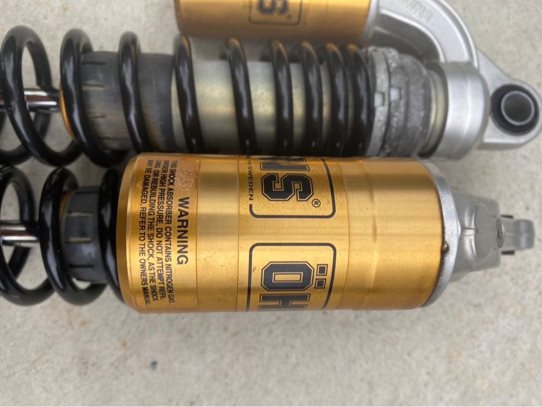 OHLINS サスペンション ゴールド/ブラック