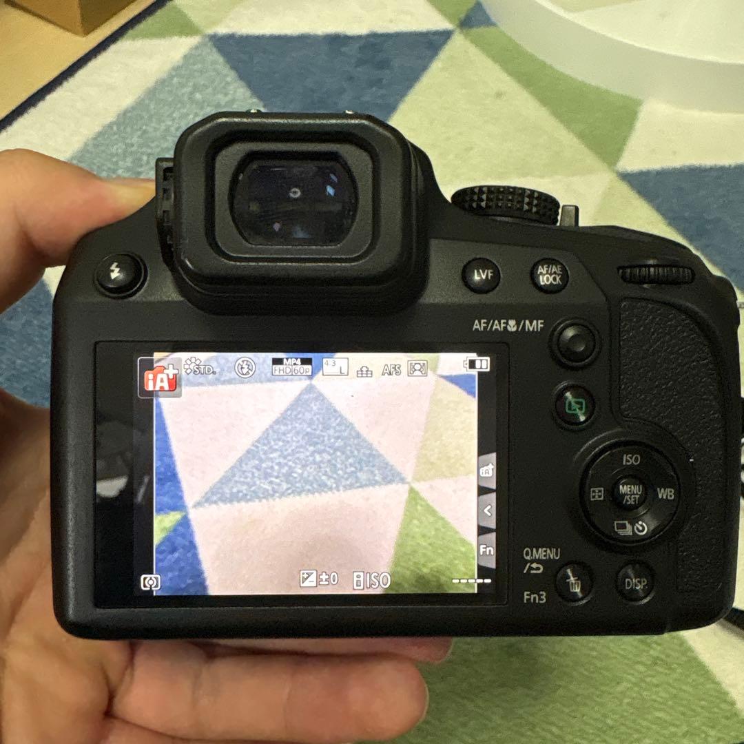 美品　Panasonic LUMIX DC-FZ85D デジタルカメラ