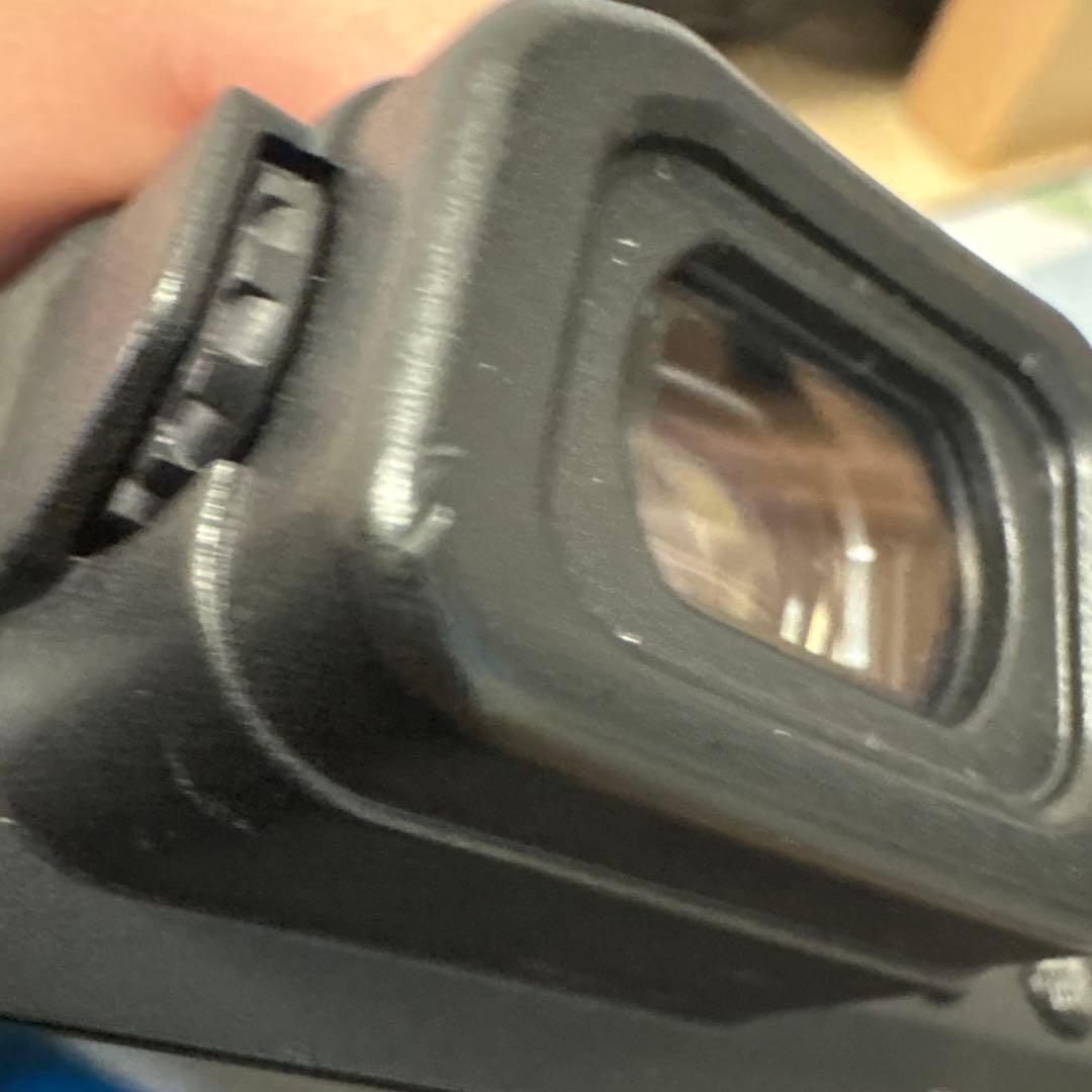 美品　Panasonic LUMIX DC-FZ85D デジタルカメラ