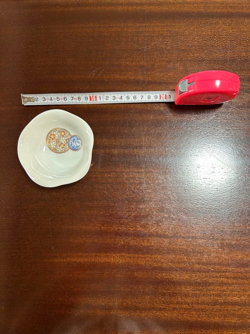 深川製磁　宮内庁御用達　寿赤絵　ペア紅茶碗皿　小皿揃　梅型銘々皿揃　１２点セット