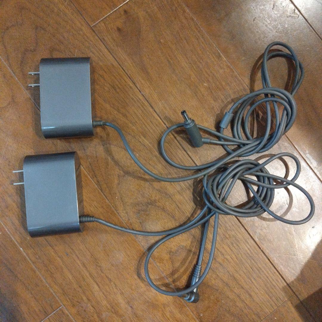 【ジャンク品２台】Dyson スティッククリーナー 本体 各種アタッチメント付き