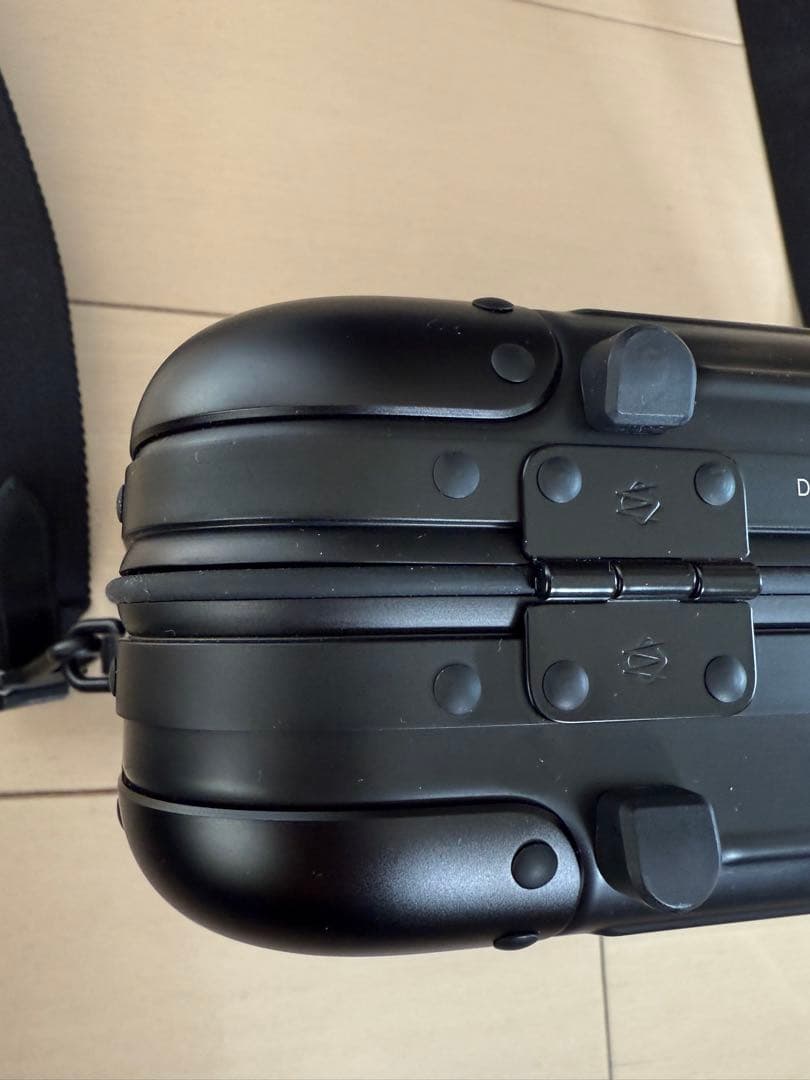 リモワ　クロスボディバック