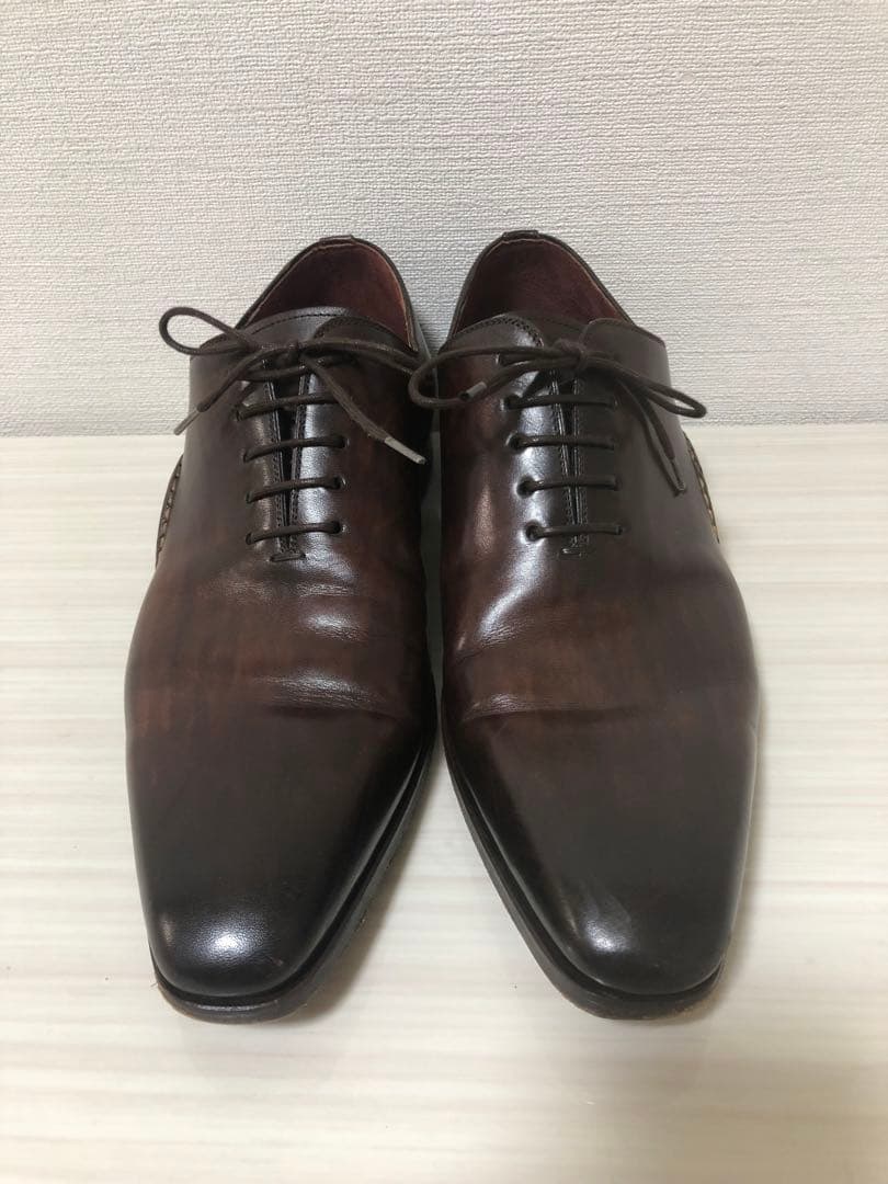 m*a様 MAGNANNI 13232 オパンケ レザーホールカットドレスシュー