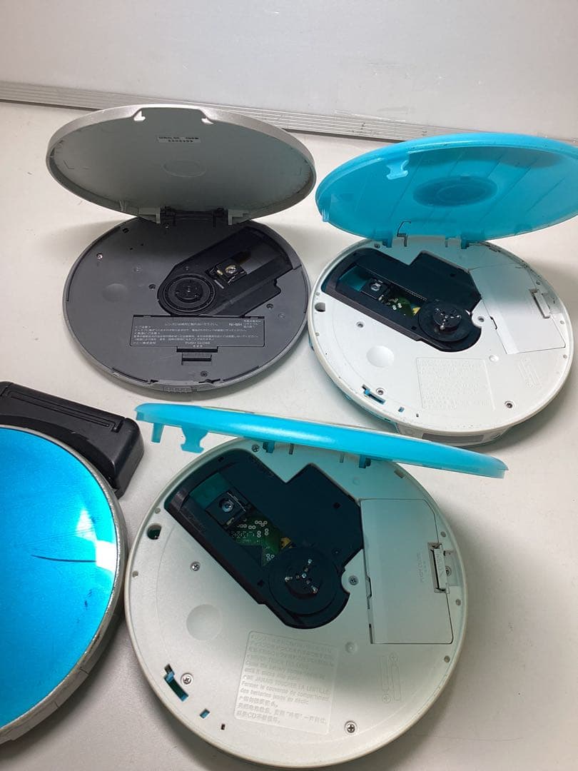 ば*こ様 SONY WALKMAN ポータブルCDプレーヤー 4台セット