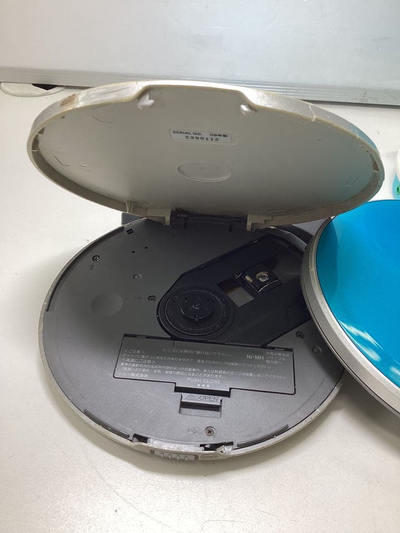 ば*こ様 SONY WALKMAN ポータブルCDプレーヤー 4台セット