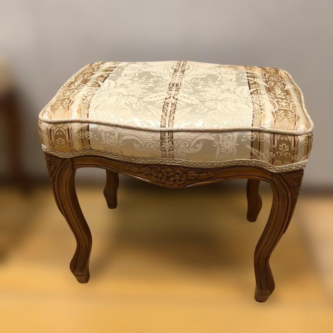 送料無料 猫脚クラシック調スツール2脚セット 彫刻入り木製フレーム 251229