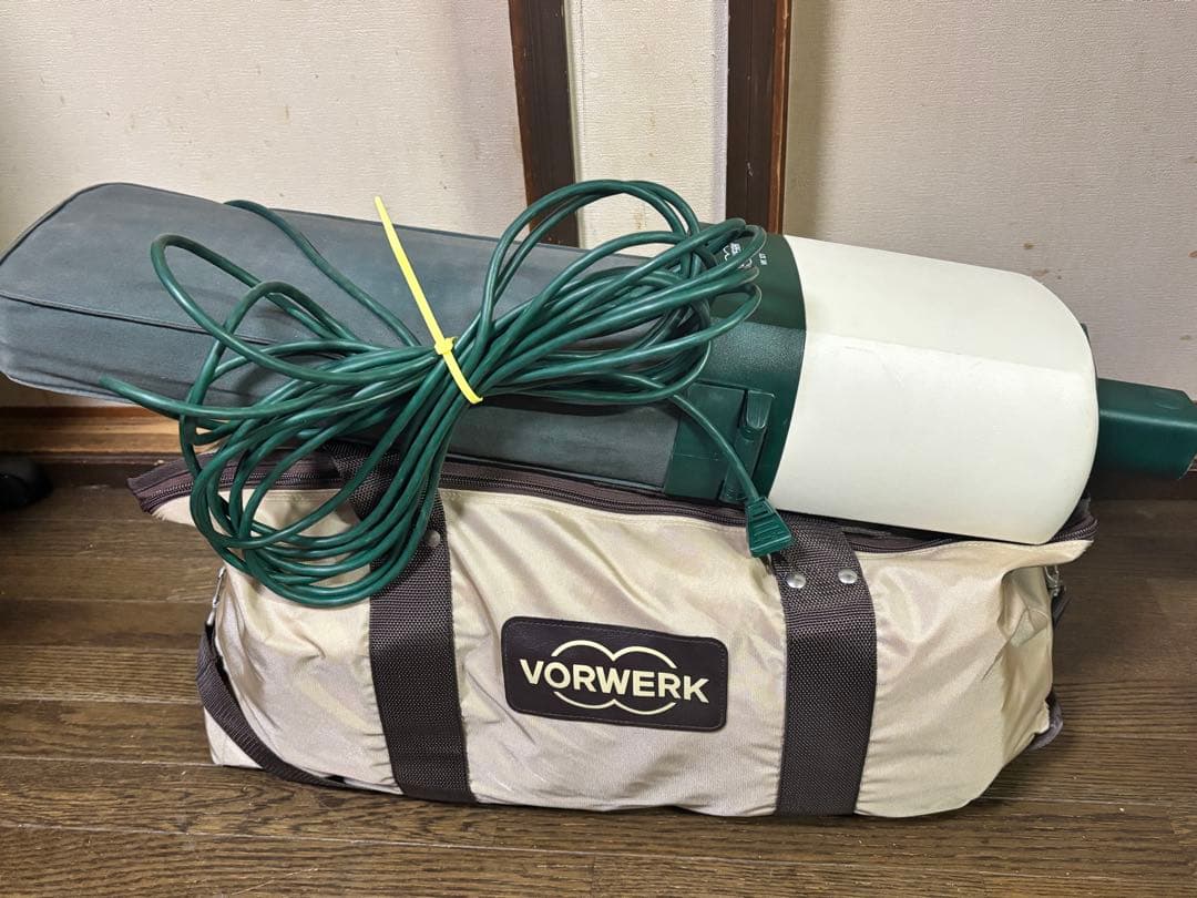 フォアベルク VORWERK 電気掃除機 VK121 ドイツ製 付属品多数