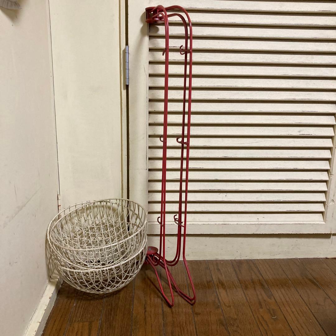 レトロ　3段ワイヤーラック　赤がかわいい