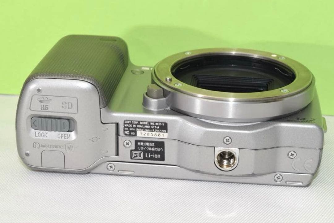 SONY NEX-5 ☆送料無料☆