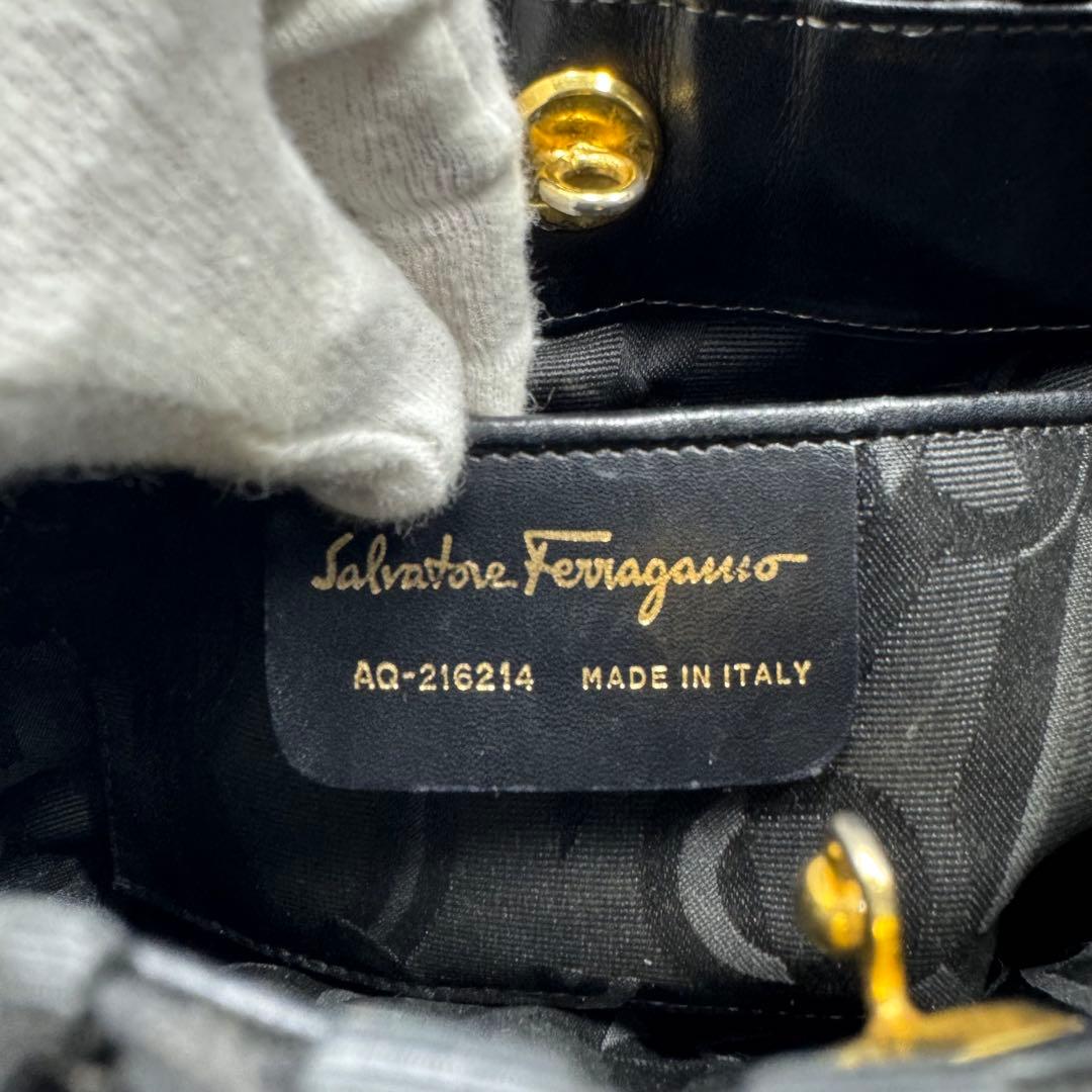 希少 フェラガモ 編み込み ミニトート ヴァラリボン ハンドバッグ カゴ