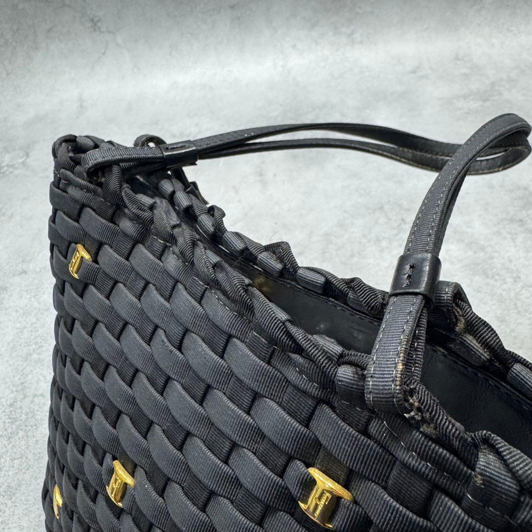 希少 フェラガモ 編み込み ミニトート ヴァラリボン ハンドバッグ カゴ