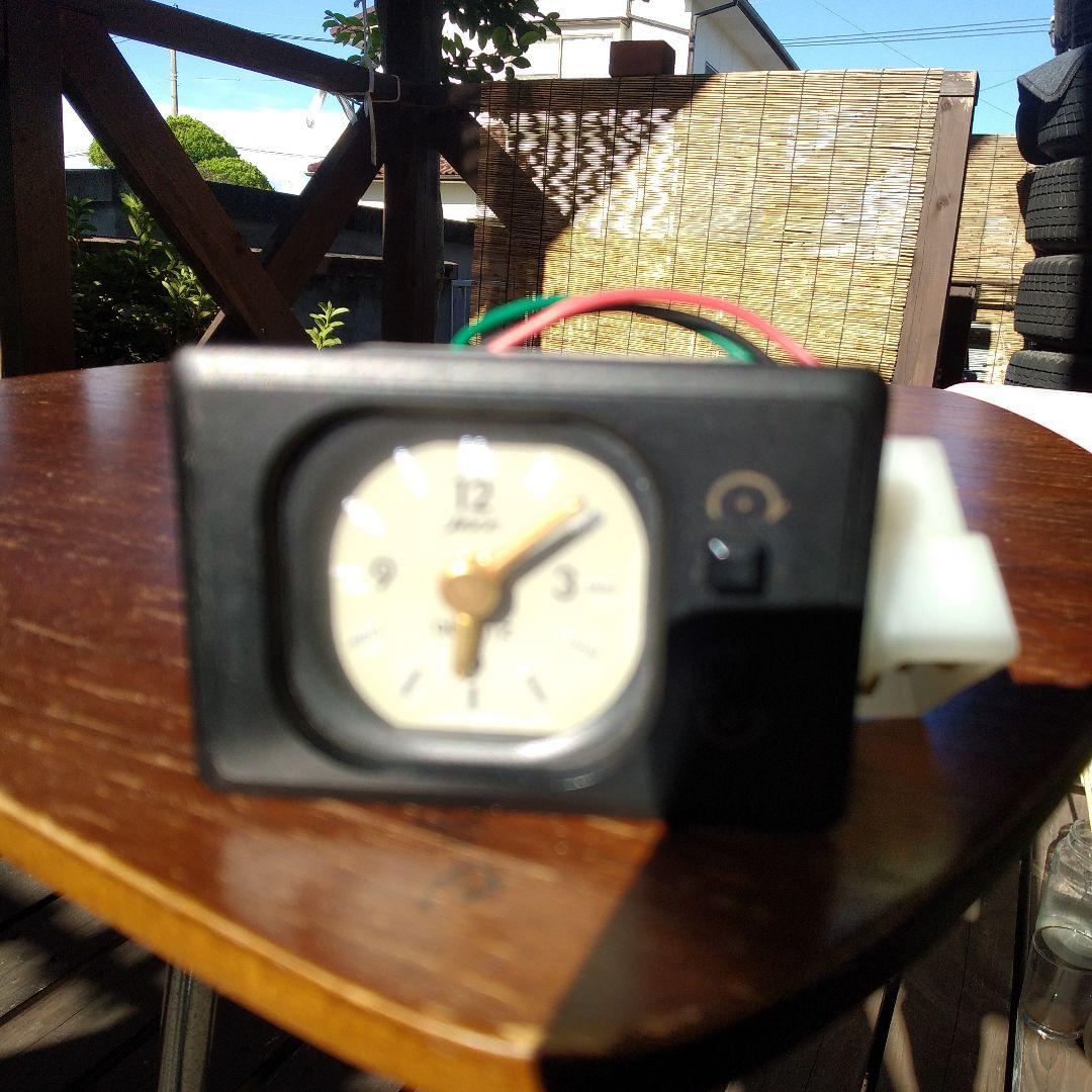 ジムニー11-22純正アナログJVC 時計 DC12V プラグ式 黒