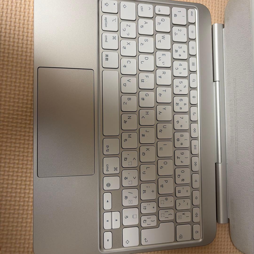 サ*メ様 iPad用　Magic Keyboard（M4、5対応）　ホワイト