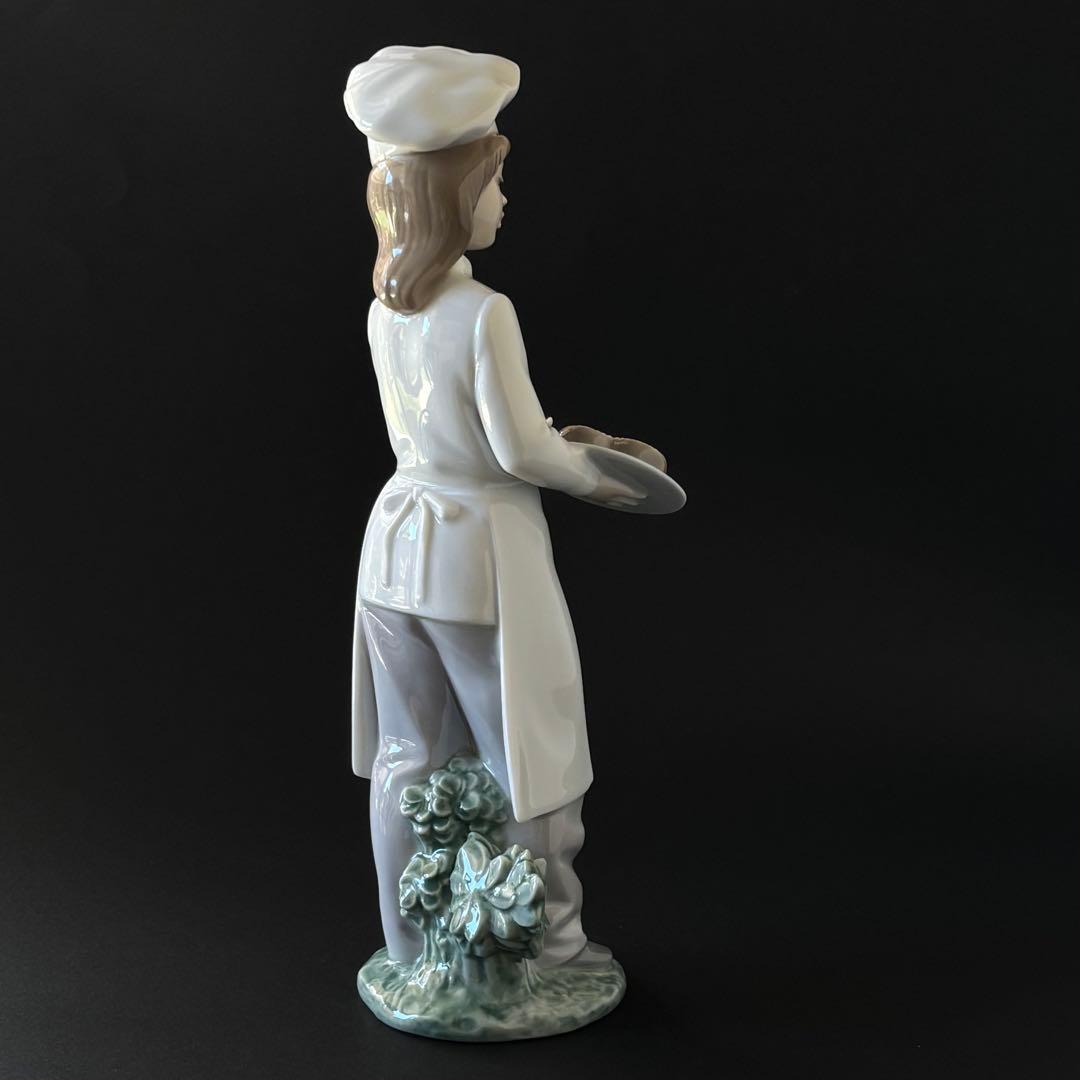 リヤドロ　NAO フィギュリン　パティシエ　Delicious Cake