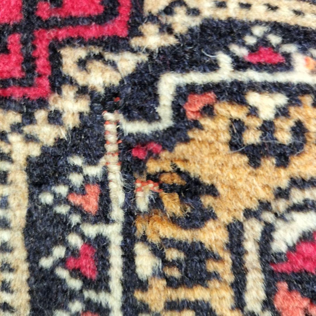 ※最終値下げ￥45,000→￥40,000【訳あり格安出品】ペルシャ絨毯