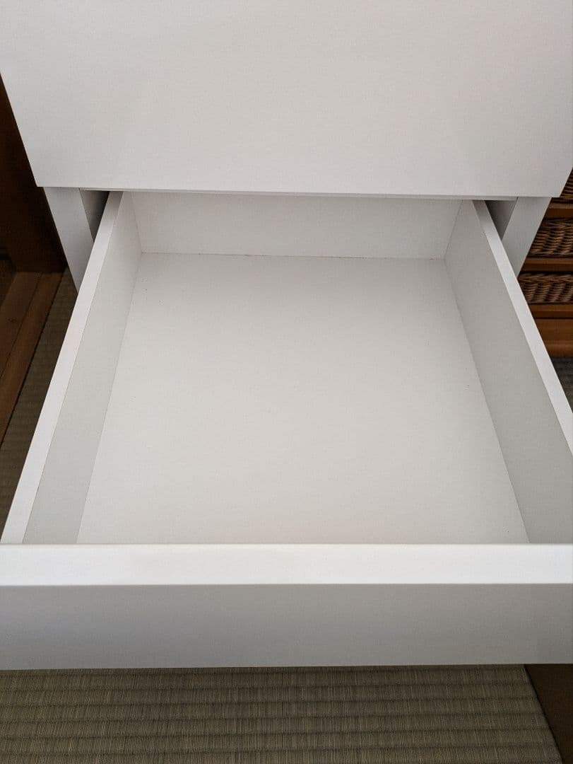 【美品】ホワイト 4段チェスト