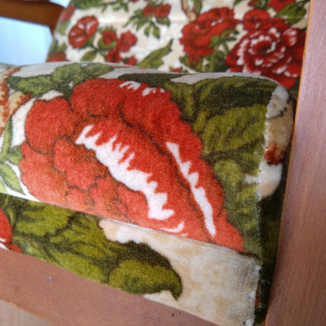 ロッキングチェア　椅子　花柄