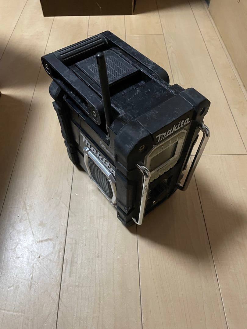 マキタ　ラジオ　MR108