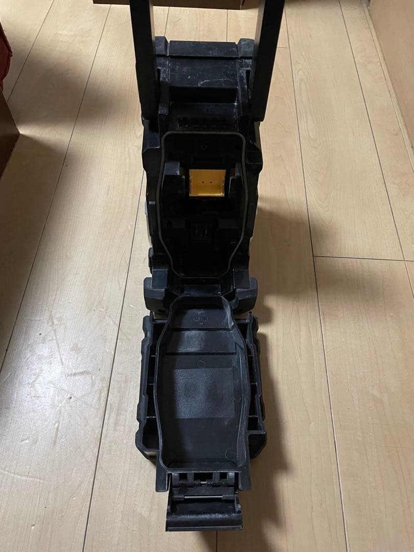 マキタ　ラジオ　MR108