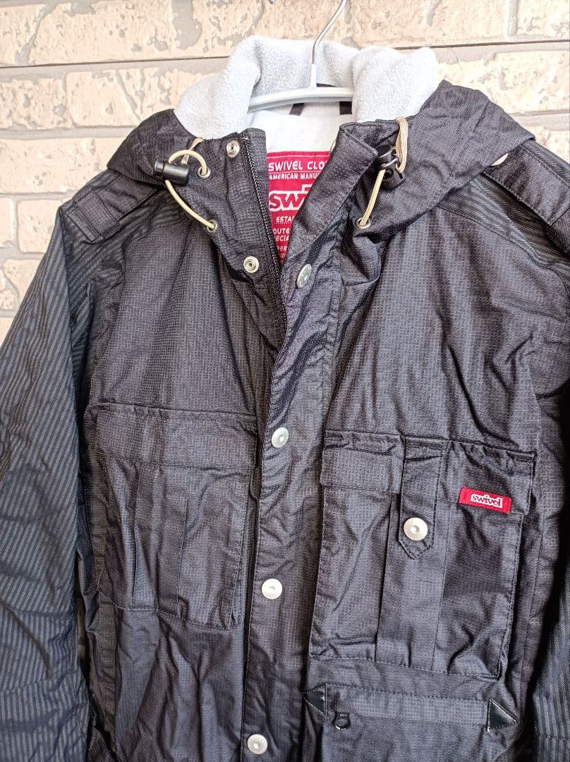 美品　スノボウェア　スキーウェア　スキー　スノボ　つなぎ　スノーボード　フード