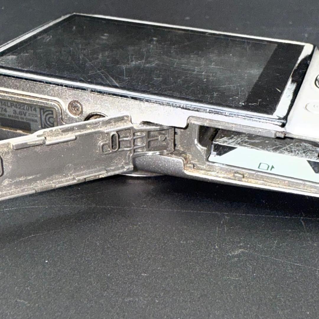 【ジャンク品】 Canon IXY 650 シルバー　本体　③