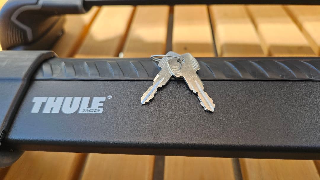 ぴっぴジープコンパス(M624)専用 THULE ルーフキャリア