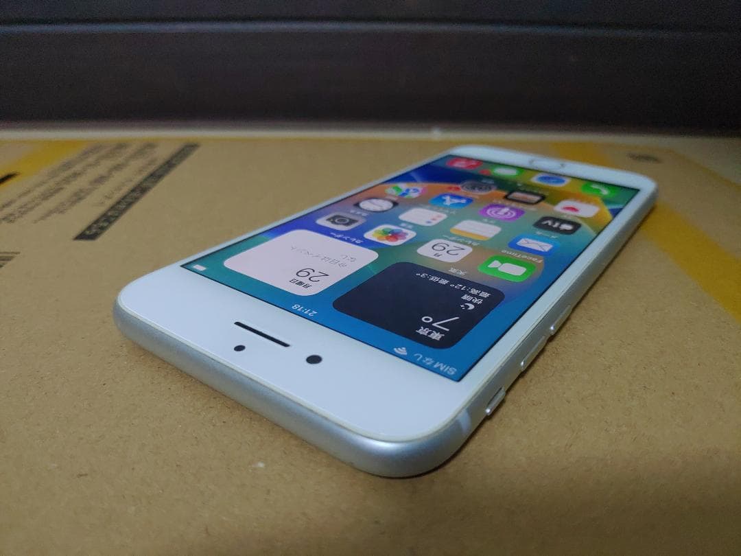 iPhone8 64GB ホワイト SIMロックなし 動作確認済