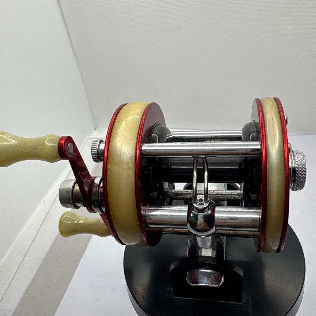 Ambassadeur 2600 ベイトリール