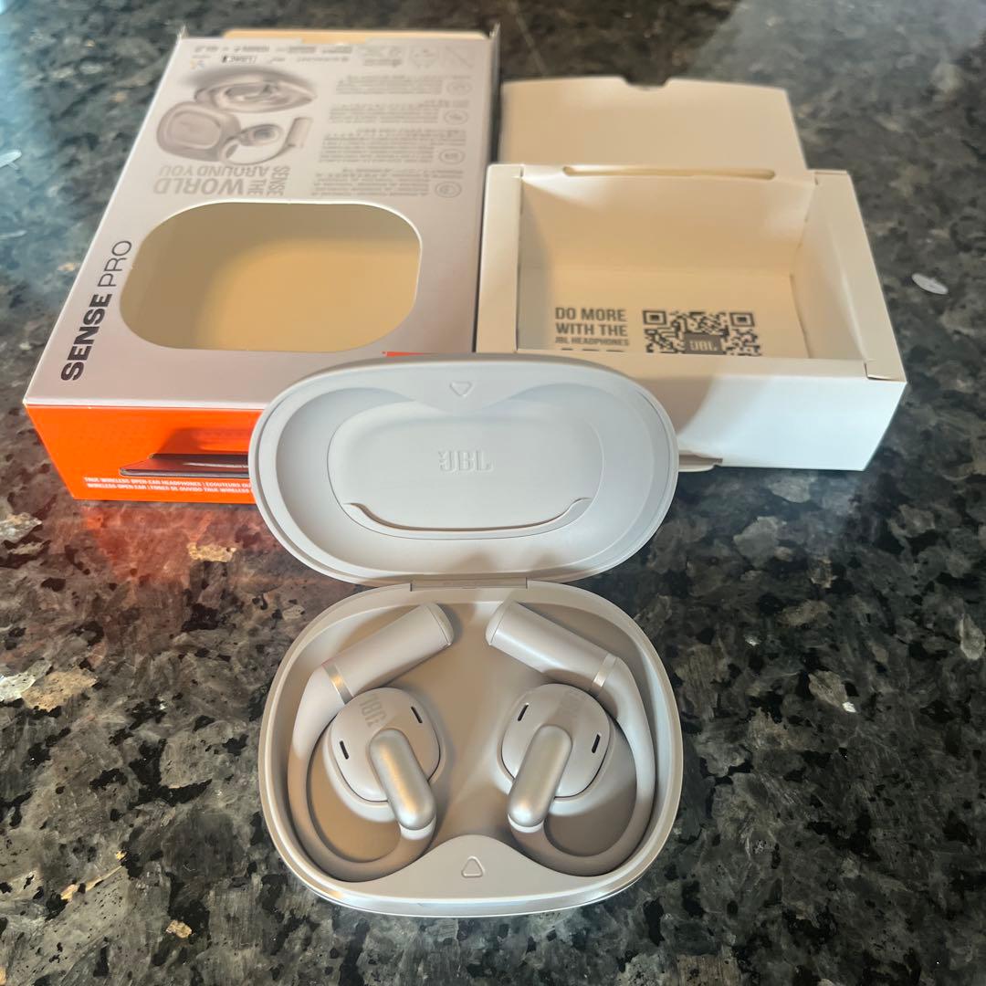 JBL SENSE PRO ワイヤレスイヤホン
